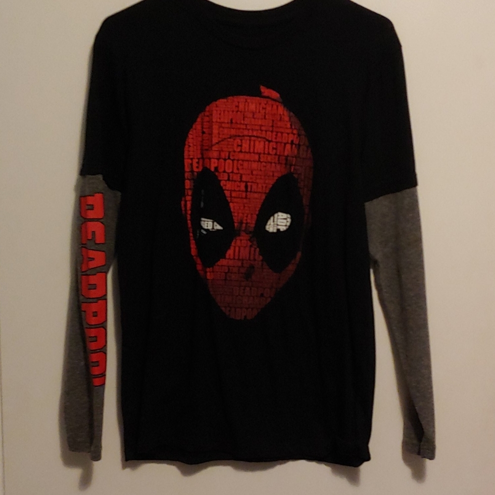 ❤3/$20 Long sleeve Deadpool Shirt